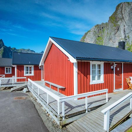 Eliassen Rorbuer Hotel Reine Exterior photo