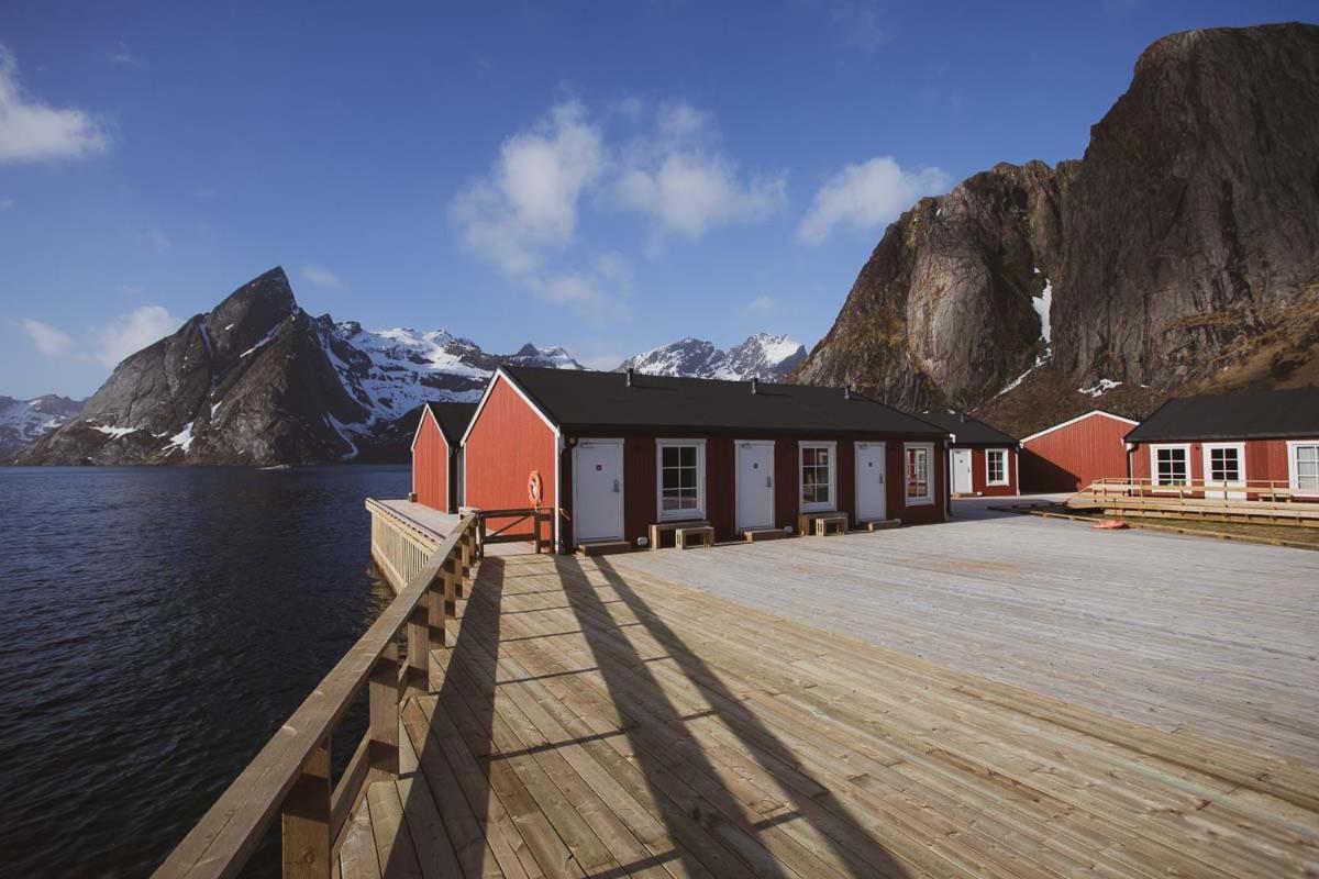 Eliassen Rorbuer Hotel Reine Exterior photo